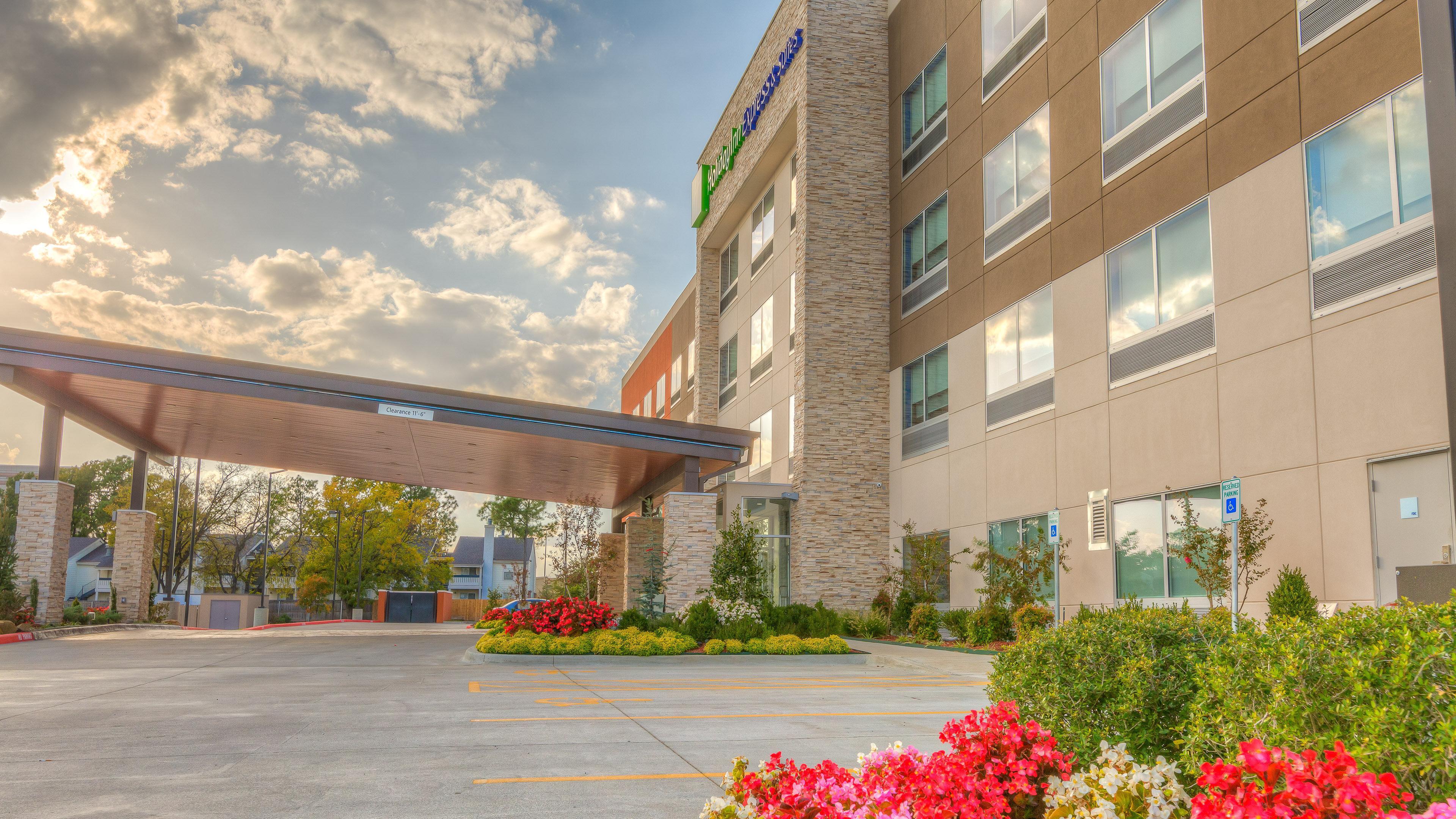 Holiday Inn Express & Suites Tulsa Midtown By Ihg Екстер'єр фото