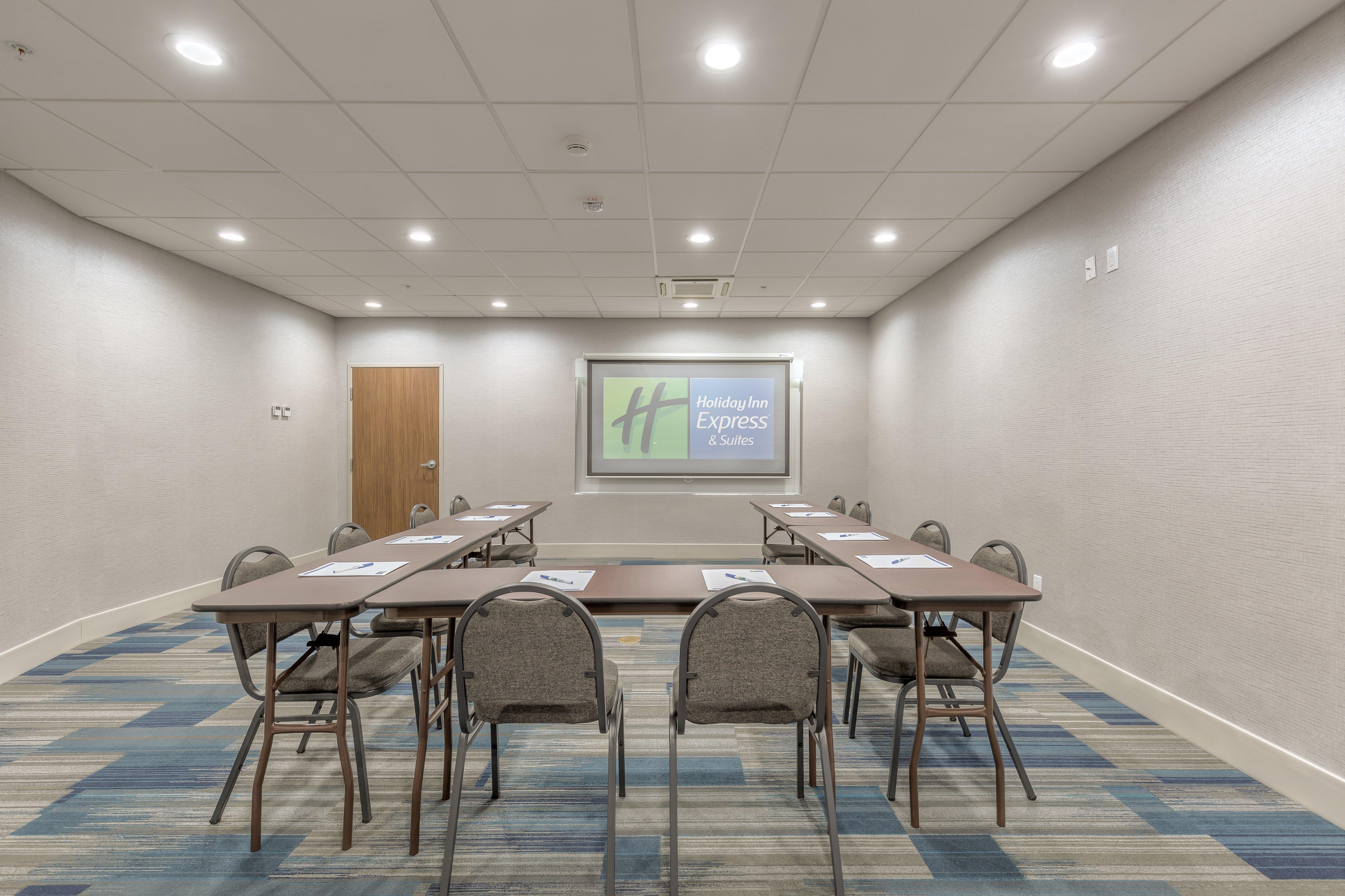 Holiday Inn Express & Suites Tulsa Midtown By Ihg Екстер'єр фото