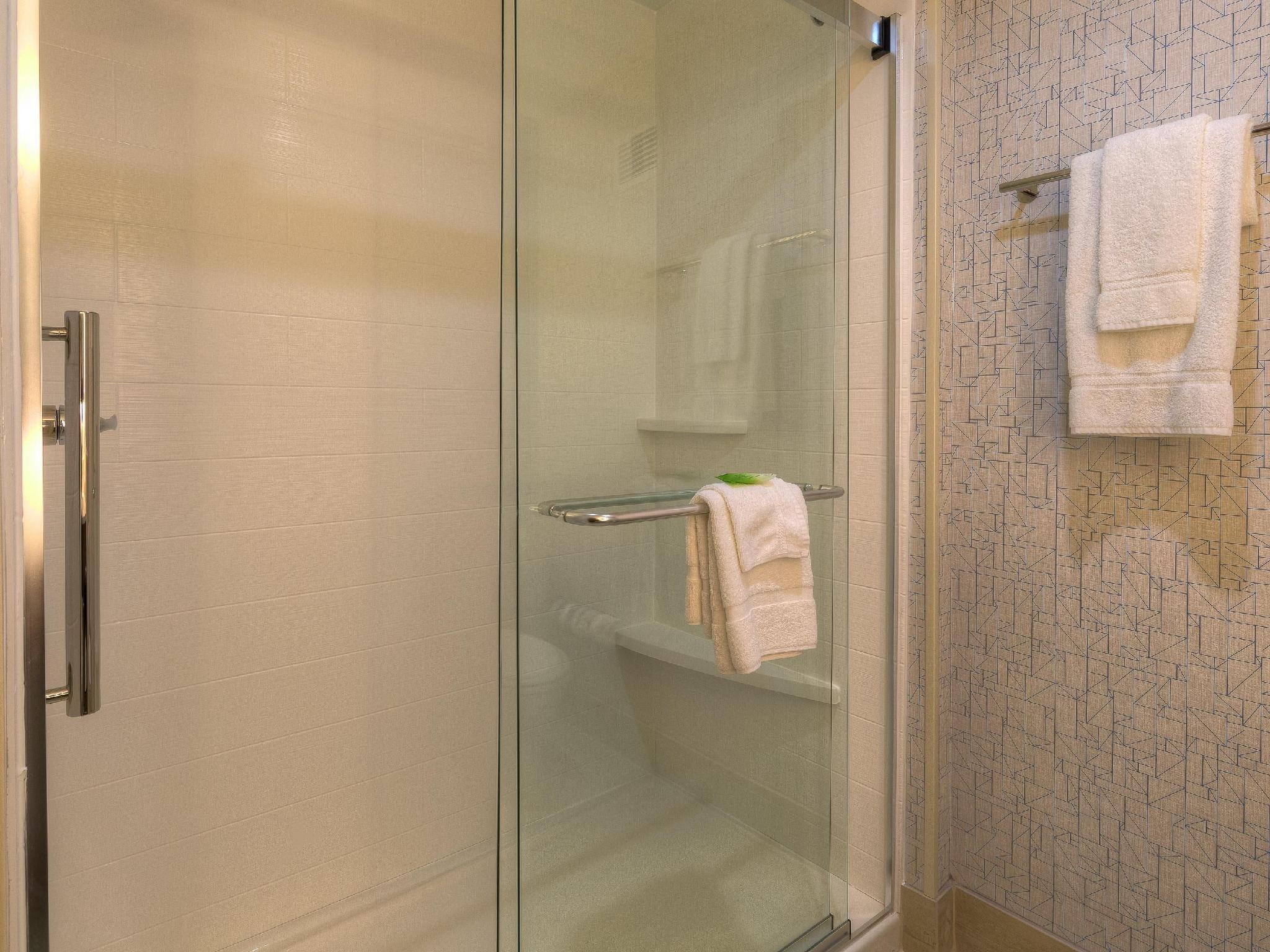 Holiday Inn Express & Suites Tulsa Midtown By Ihg Екстер'єр фото