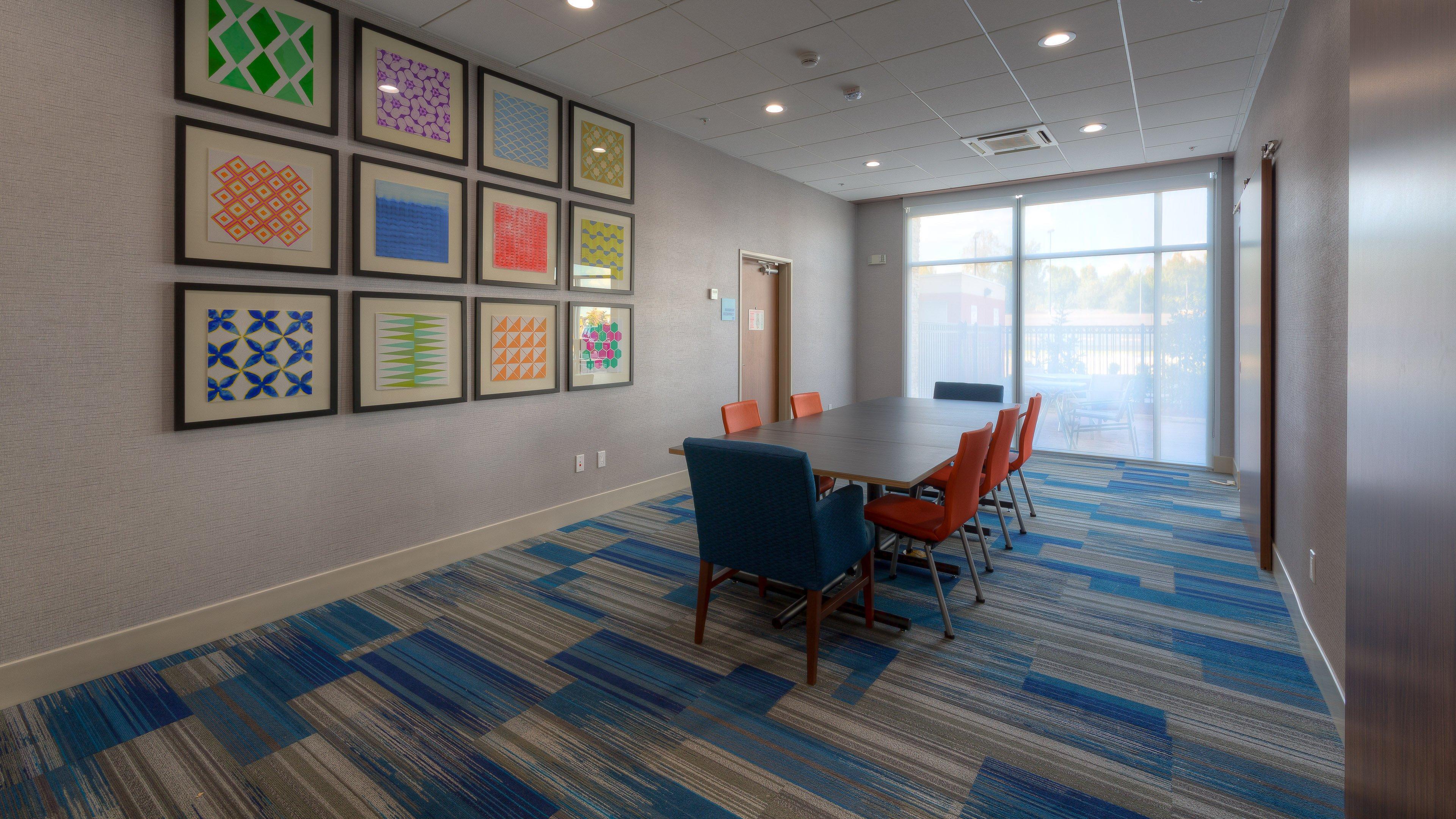 Holiday Inn Express & Suites Tulsa Midtown By Ihg Екстер'єр фото