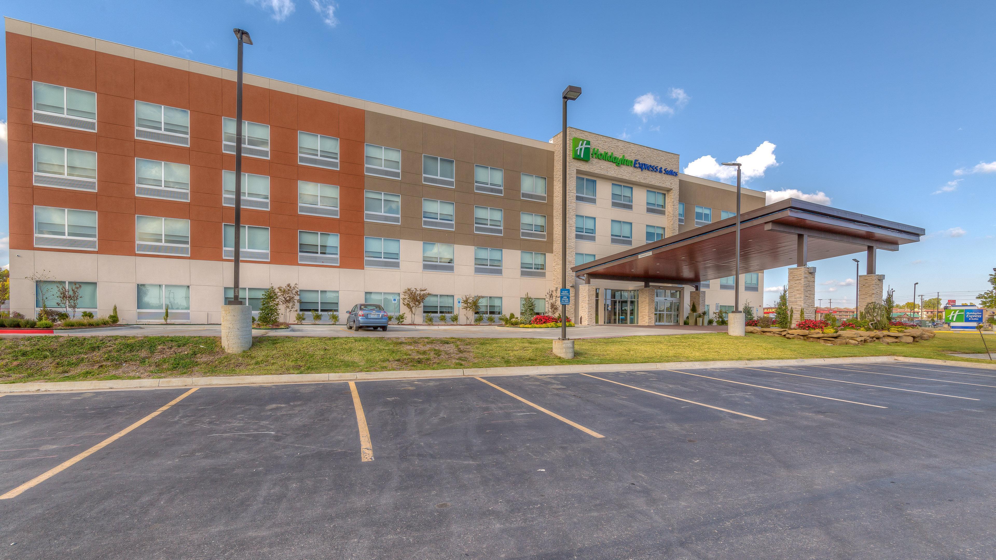 Holiday Inn Express & Suites Tulsa Midtown By Ihg Екстер'єр фото