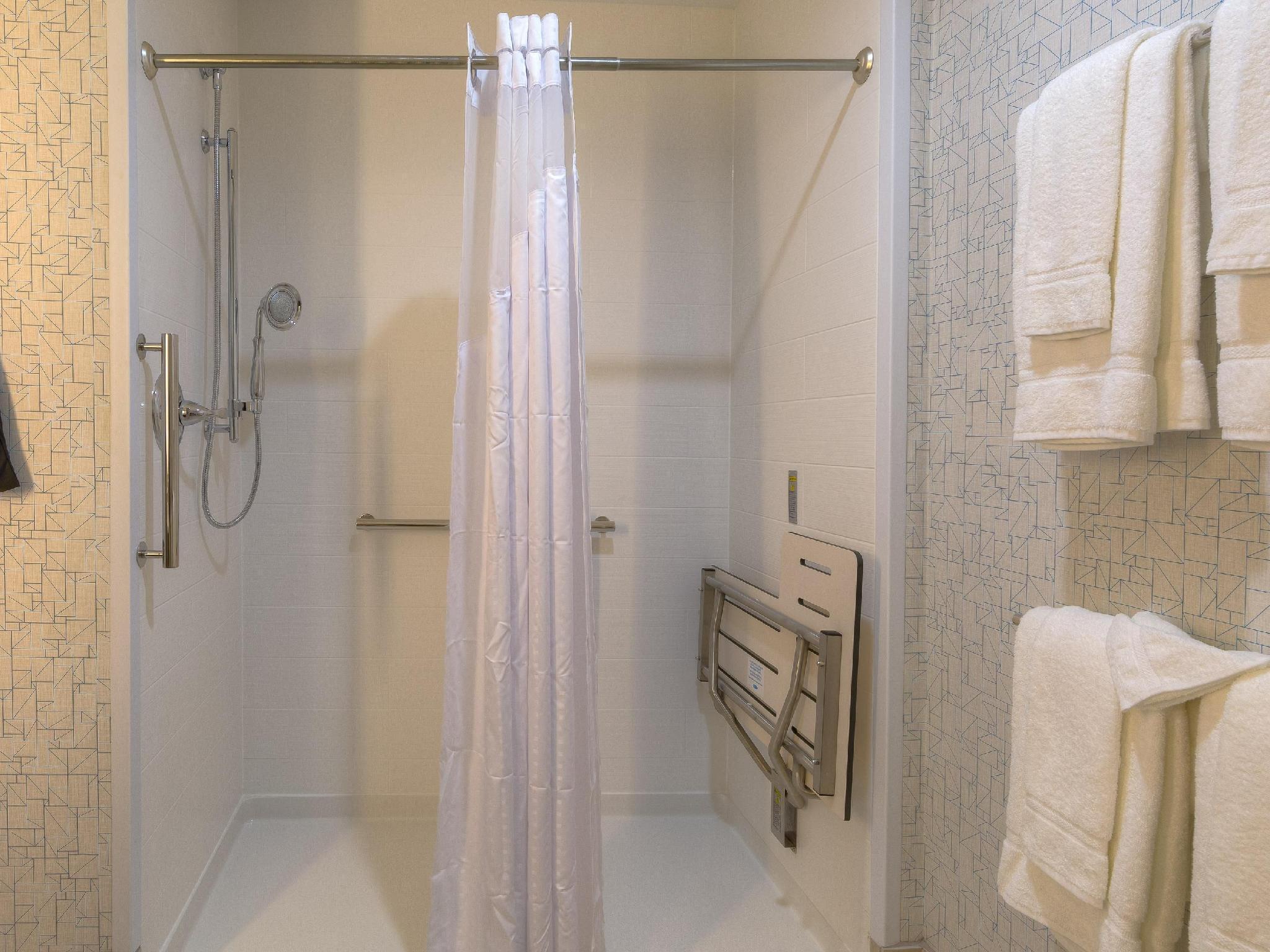 Holiday Inn Express & Suites Tulsa Midtown By Ihg Екстер'єр фото