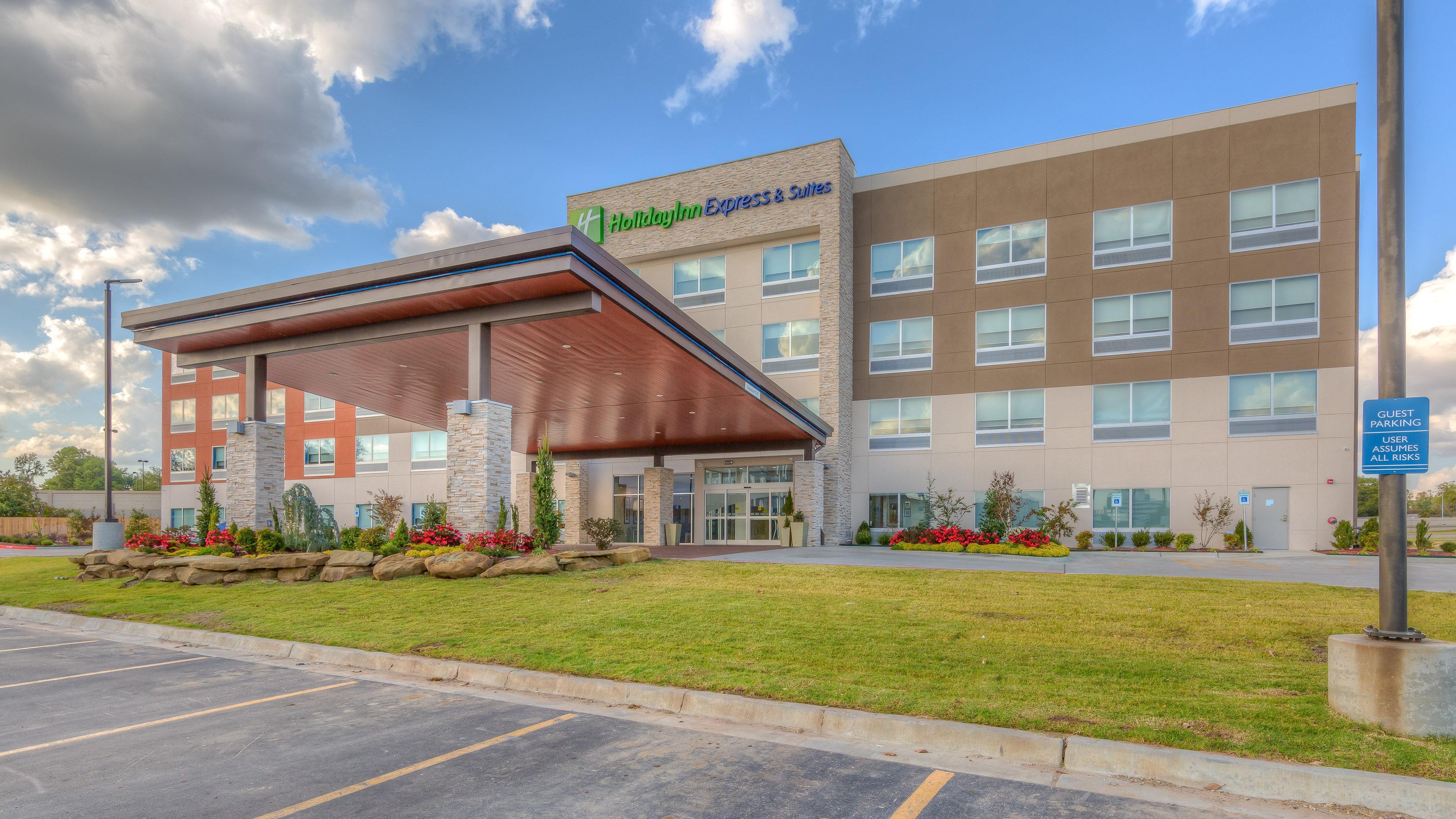 Holiday Inn Express & Suites Tulsa Midtown By Ihg Екстер'єр фото
